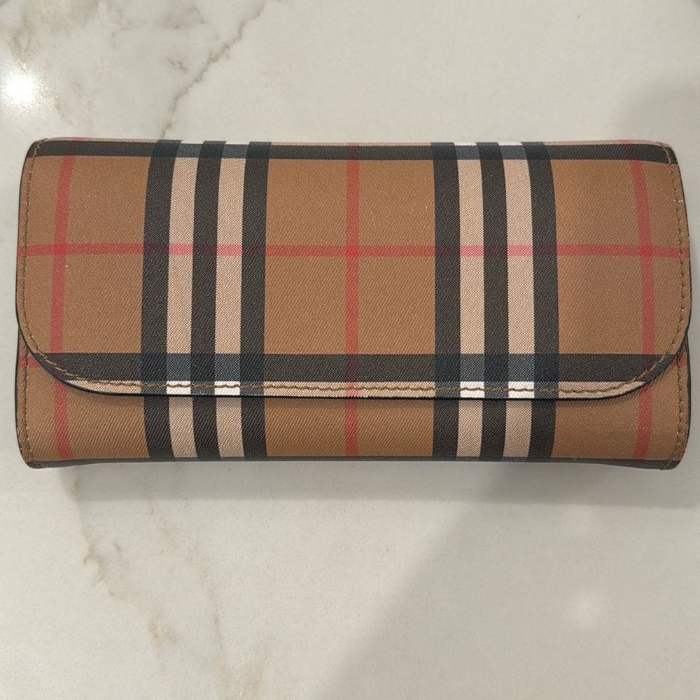 Burberry wallet